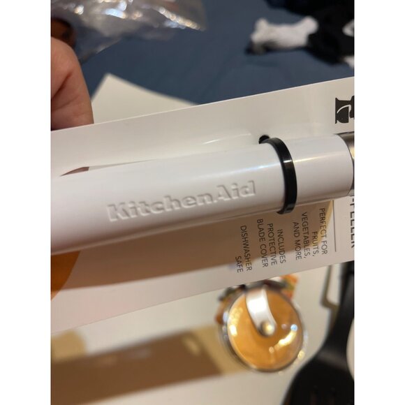 Kitchenaid White Slotted Turner BastingSpoon Euro Peeler Y-Peeler & Pizza Cutter - Picture 7 of 9